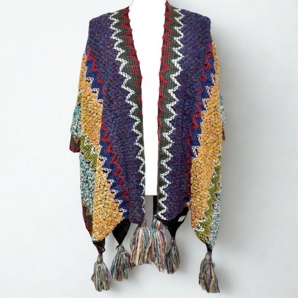 NWT Tapa Multicolor Zigzag Tassle Knit Ruana Cape Kimono.  Women One‎ Size